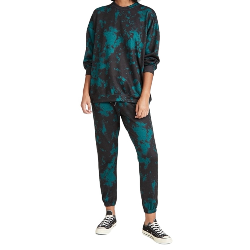 Onzie fleece tie dye sweatpants